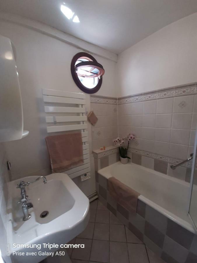 Ancre Marine Apartment Honfleur Bagian luar foto